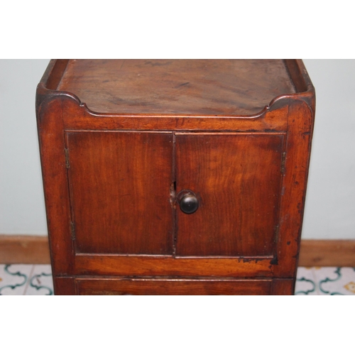 69 - ANTIQUE COMMODE CHEST (MQ)
45 X 51 X 80CM