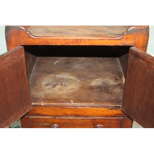 69 - ANTIQUE COMMODE CHEST (MQ)
45 X 51 X 80CM