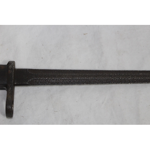 729 - WWI FRENCH BAYONET