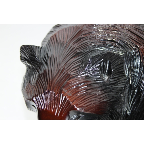 808 - LARGE JAPANESE CARVING OF A BEAR CATCHING FISH
42 X 25CM