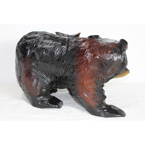 808 - LARGE JAPANESE CARVING OF A BEAR CATCHING FISH
42 X 25CM