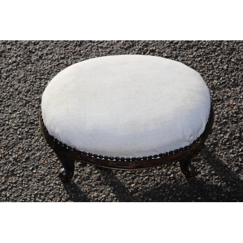 2 - ANTIQUE FOOT STOOL
36 x 25 x 19cm