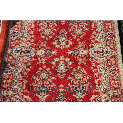 224 - 3 X VINTAGE RUGS 
190 X 90CM