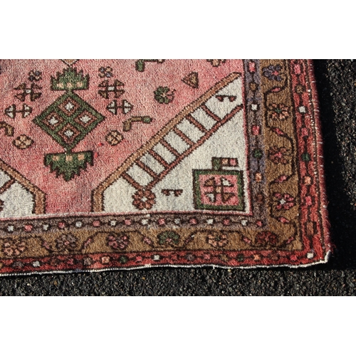 227 - EASTERN RUG
144 X 96CM