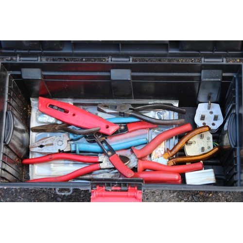 321 - QUANTITY OF TOOLS