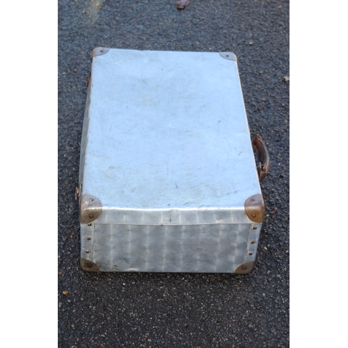 393 - VINTAGE FLIGHT CASE
60 X 37 X 20CM