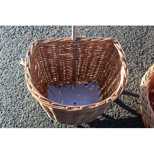 428 - QUANTITY OF WICKER x4
80 X 23CM