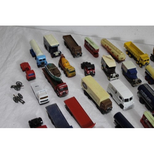 585 - LARGE QUANTITY OF DIE CAST CARS