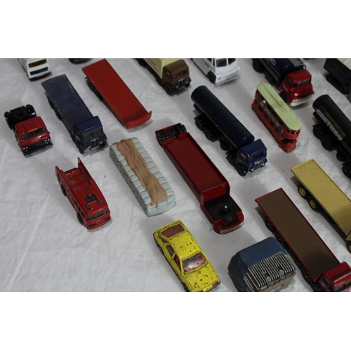 585 - LARGE QUANTITY OF DIE CAST CARS