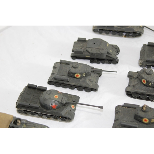 586 - QUANTITY OF MILITARY VEHICLE MODELS