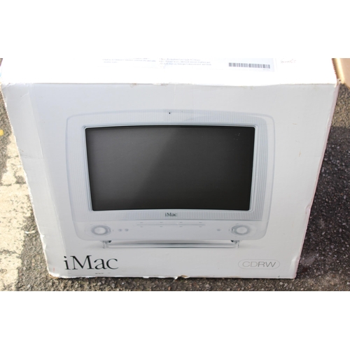 628 - APPLE IMAC COMPUTER