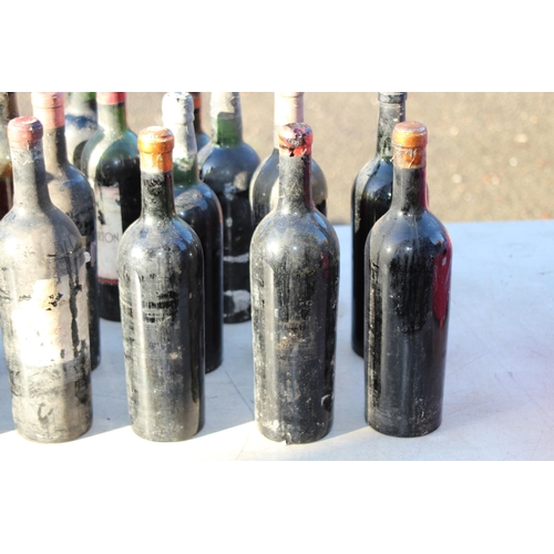 687 - QUANTITY OF VINTAGE RED WINE x17 - BLOWN