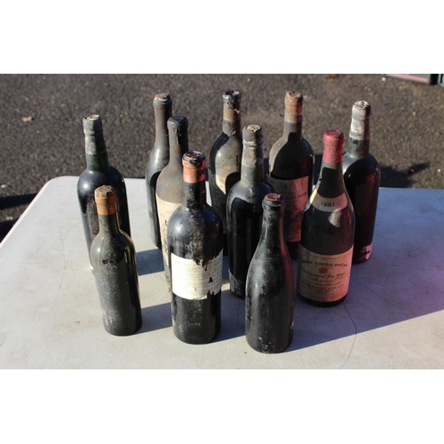 688 - QUANTITY OF VINTAGE RED WINE x11 - BLOWN