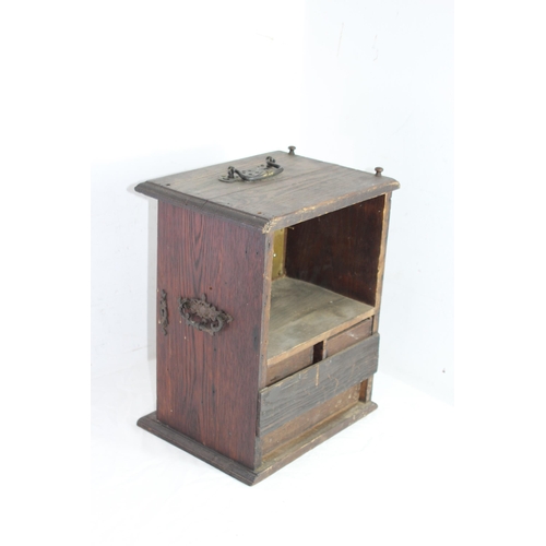 370 - ANTIQUE CLOCK CABINET 
29 X 36CM