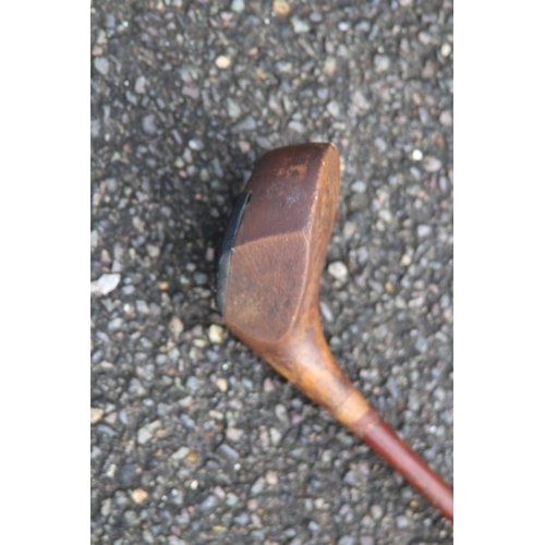 377 - VINTAGE WOOD GOLF CLUB BY SPALDING STAMPED MODEL B