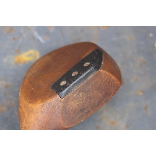 377 - VINTAGE WOOD GOLF CLUB BY SPALDING STAMPED MODEL B