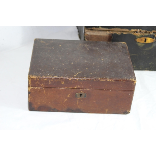 403 - 2 X ANTIQUE BOXES (MQ)
38 X 26 X 18CM