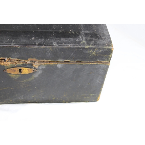403 - 2 X ANTIQUE BOXES (MQ)
38 X 26 X 18CM