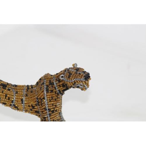 407 - WIRE AND BEAD MODEL OF A LEOPARD (MQ)
15 X 22CM