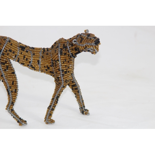 407 - WIRE AND BEAD MODEL OF A LEOPARD (MQ)
15 X 22CM