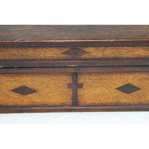 419 - VINTAGE OAK INLAID BOX
39 X 23.5 X 17CM