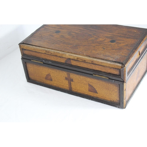 419 - VINTAGE OAK INLAID BOX
39 X 23.5 X 17CM