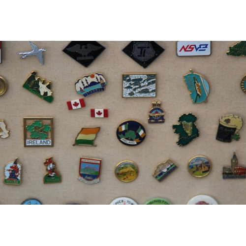 826 - LARGE QUANTITY OF VINTAGE AND MODERN PIN BADGES