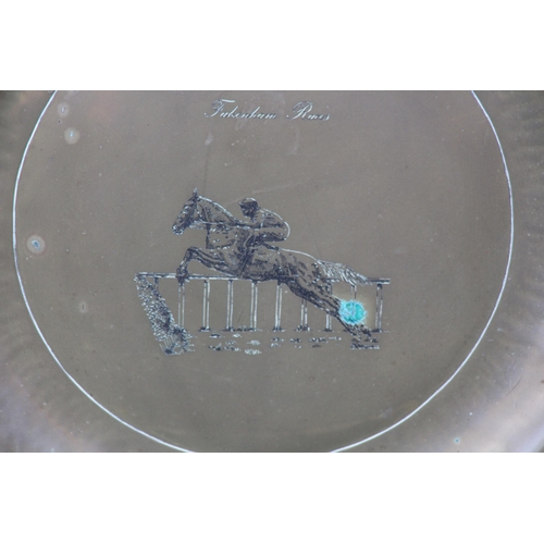 385 - VINTAGE HORSE RACING TRAY IN FRAME
65 X 65CM