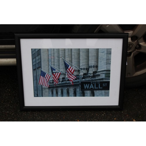 162 - PICTURE OF WALL STREET 
63 X 47CM