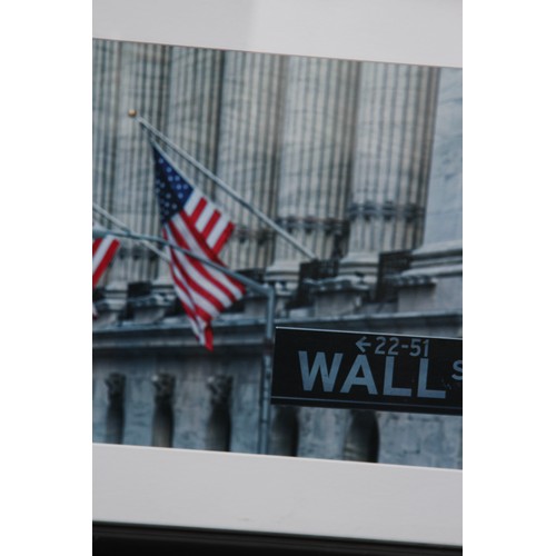 162 - PICTURE OF WALL STREET 
63 X 47CM