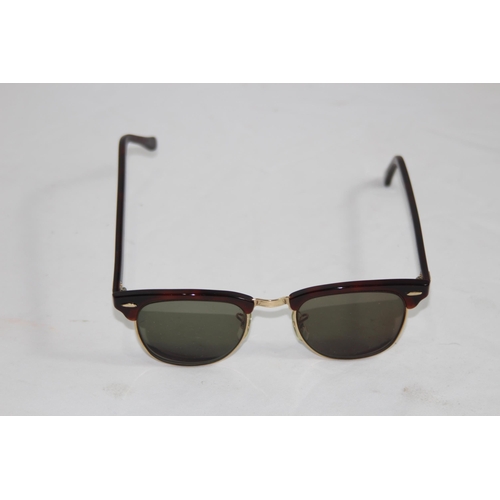 824 - ORIGINAL USA RAYBAN WAYFARER