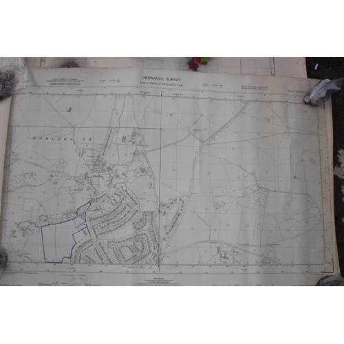 378 - QUANTITY OF VINTAGE MAPS