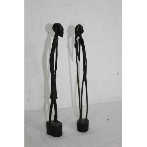 449 - AFRICAN TREEN FIGURES  x3
32CM