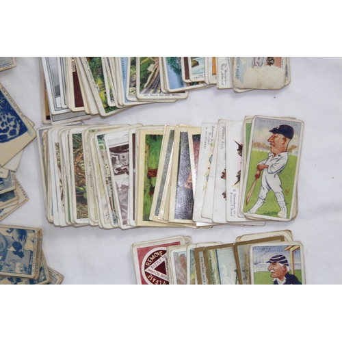 453 - QUANTITY OF CIGARETTE CARDS AND OLD TINS