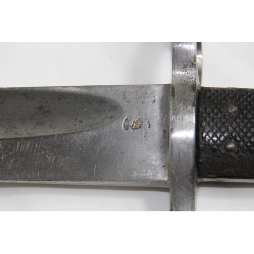 737 - WW2 GERMAN SWORD BAYONET