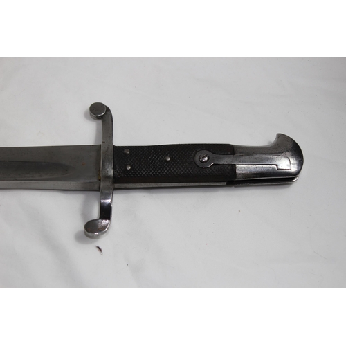 737 - WW2 GERMAN SWORD BAYONET