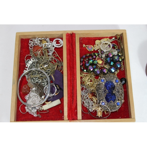 462 - LARGE QUANTITY OF COSTUME JEWELLERY ETC