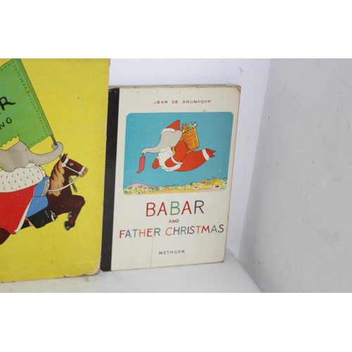 478 - QUANTITY OF CHILDREN'S ANNUALS INCLUDING TIN TIN AND BARBAR