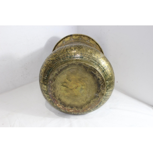 482 - LARGE EASTERN BRASS POT
36CM