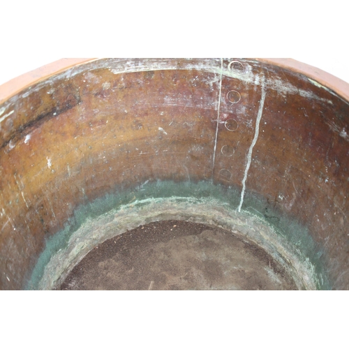 490 - LARGE VINTAGE COPPER POT
52 X 36CM