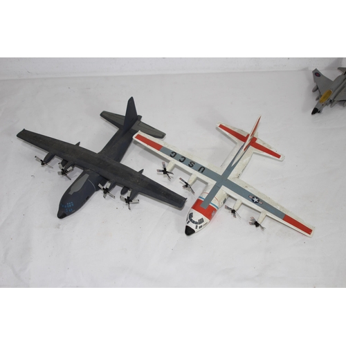 592 - QUANTITY OF CORGI AVIATION ARCHIVE MODELS PLANES AND HELICOPTERS