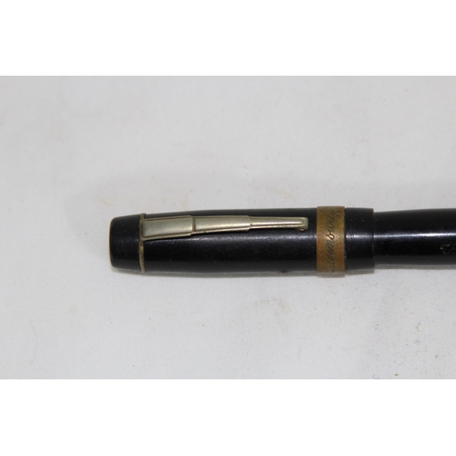 835 - VINTAGE UNIQUE FOUNTAIN PEN WITH 14CT GOLD NIB