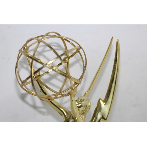 842 - VINTAGE 1972 - 1973 TOP TIER EMMY AWARD AWARDED TO SONY CORPORATION
39 X 20CM