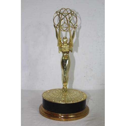 842 - VINTAGE 1972 - 1973 TOP TIER EMMY AWARD AWARDED TO SONY CORPORATION
39 X 20CM