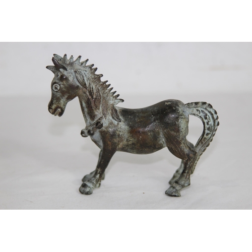 848 - BRONZE HORSE 
11 X 13CM