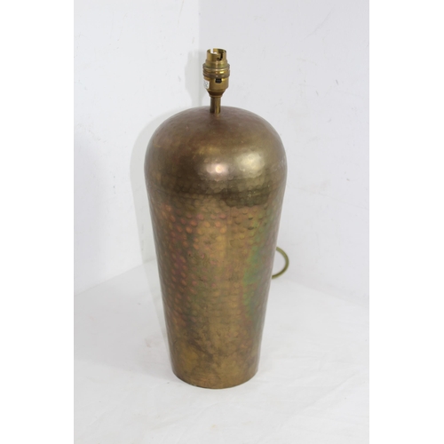 213 - VINTAGE BRASS TABLE LAMP
47CM