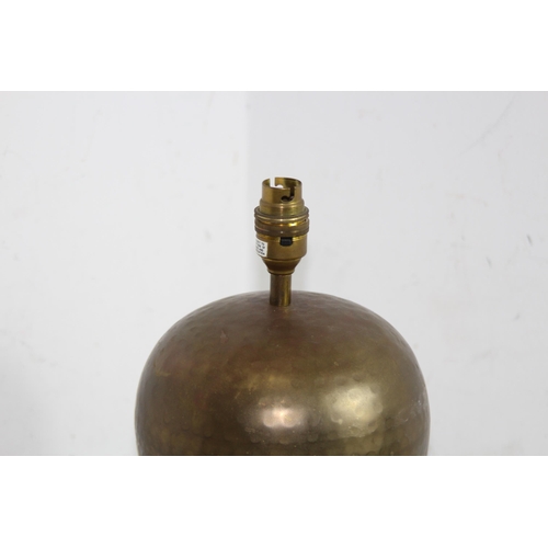 213 - VINTAGE BRASS TABLE LAMP
47CM