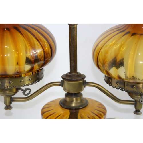 214 - 2 X VINTAGE OIL LAMPS
67CM