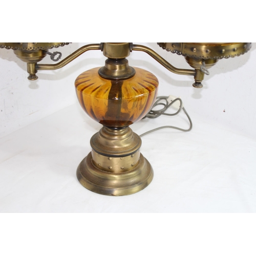 214 - 2 X VINTAGE OIL LAMPS
67CM