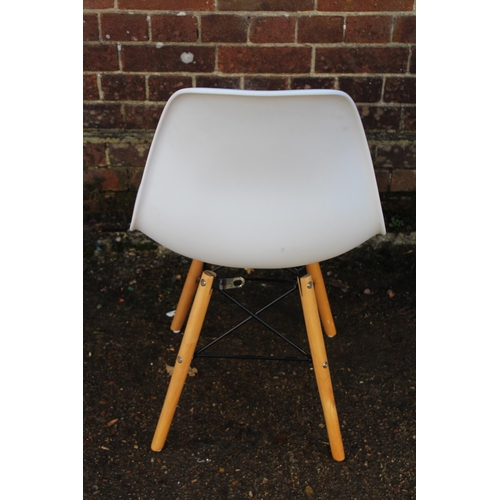 101 - 4 X RETRO IKEA CHAIRS 
40 X 48 X 83CM